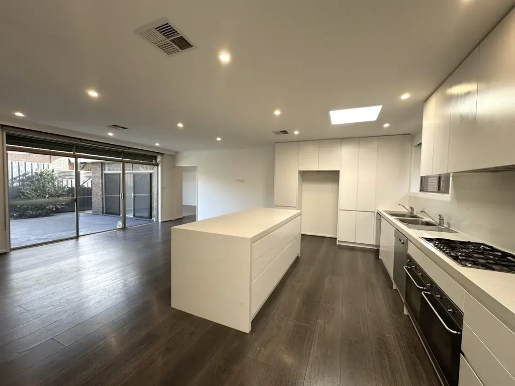LUXURY LIVING AT ITS BEST!