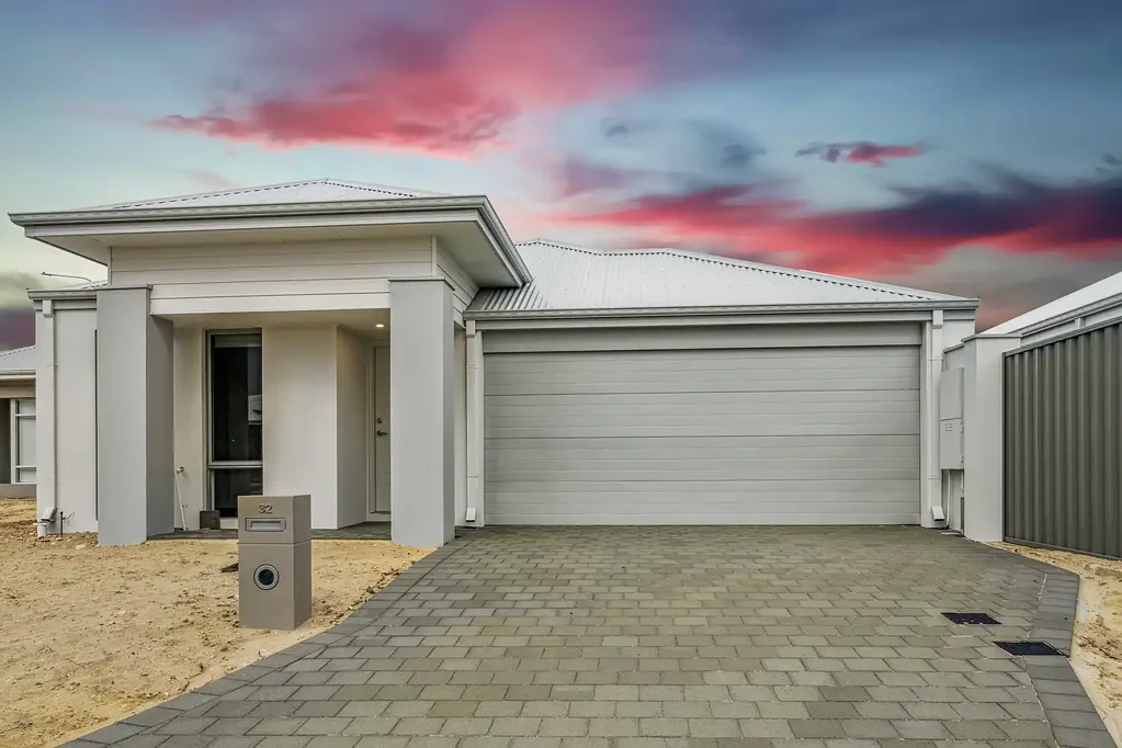 Brand New 4x2 Home with Large Backyard – Move In Now! Amberton Beach Estate!