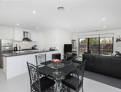 1/20-22 Roslyn Park Drive, Harkness, North West Melbourne, 3 Kuwarto, 2 Banyo, House