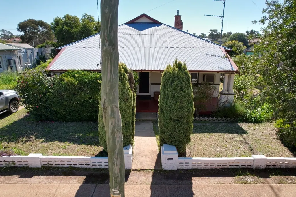 17 Jennaberring Road, Quairading, WA 6383
