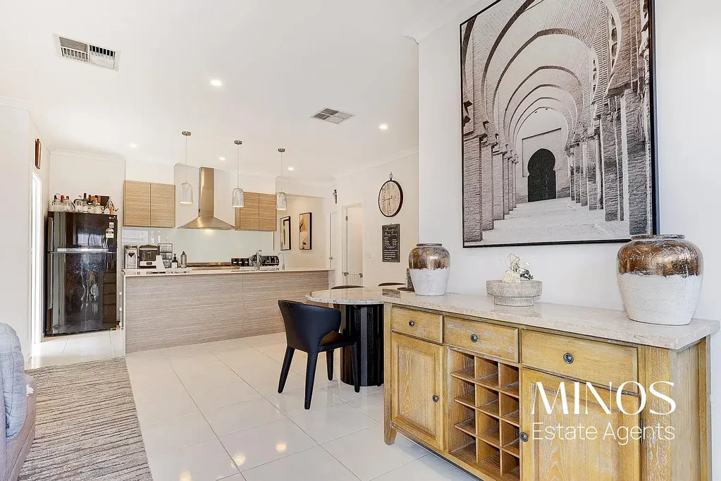 Kalkallo 3Zimmer Exceptional Single-Level Family Residence in a Highly Sought-After Location