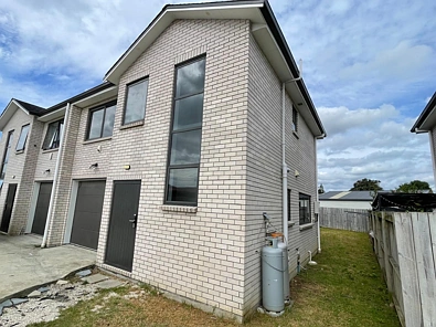PAPAKURA, 3 BEDROOMS