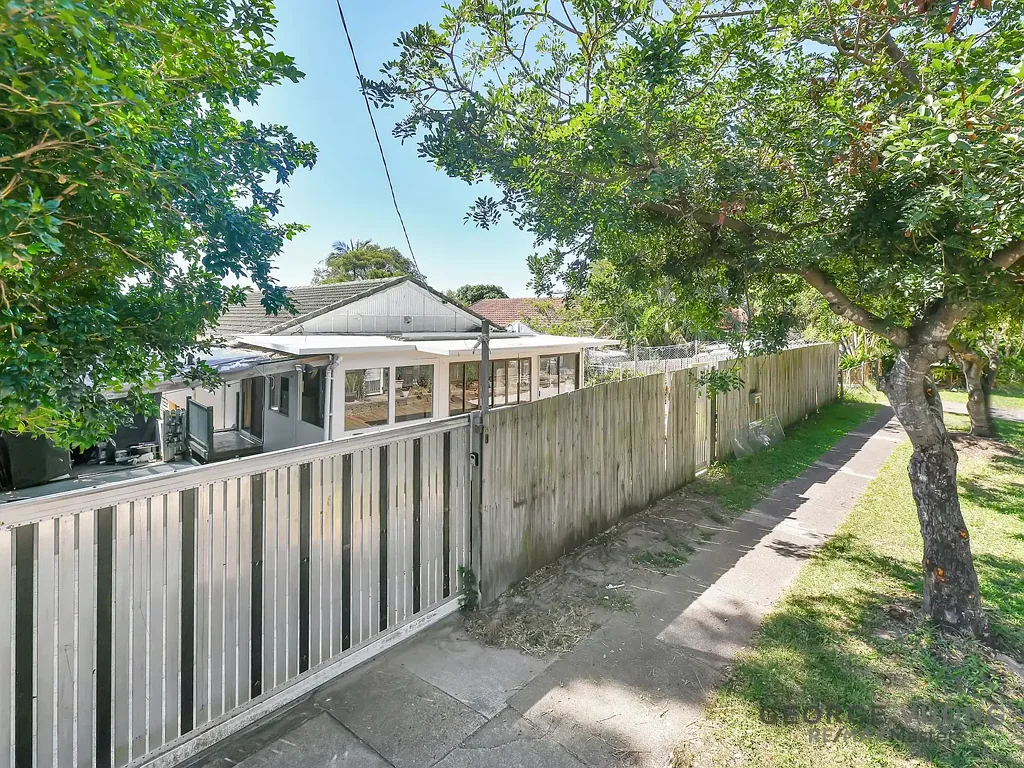 Inala 3Moenga GRANNY FLAT POTENTIAL !