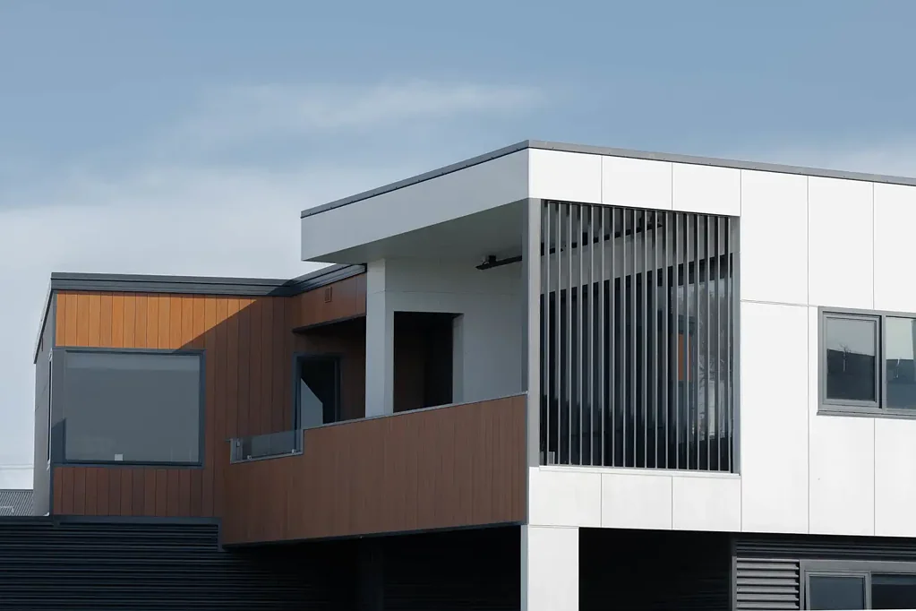 Devonport 4Kwarto REFINED CBD LIVING WITH ELEVATED RIVER VIEWS