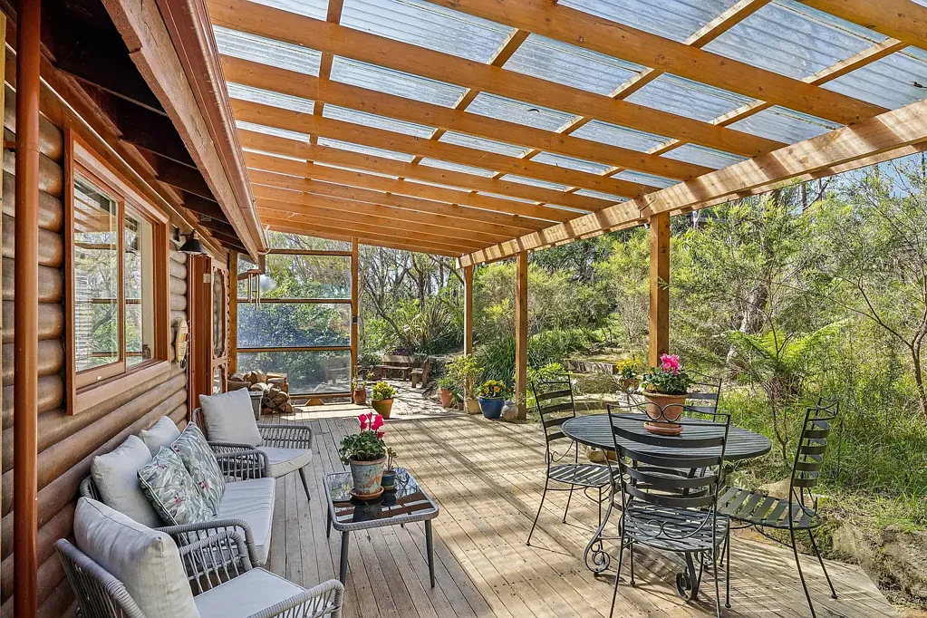 Leura 4 Slaapkamer Dual-income retreat on rare bushland double block