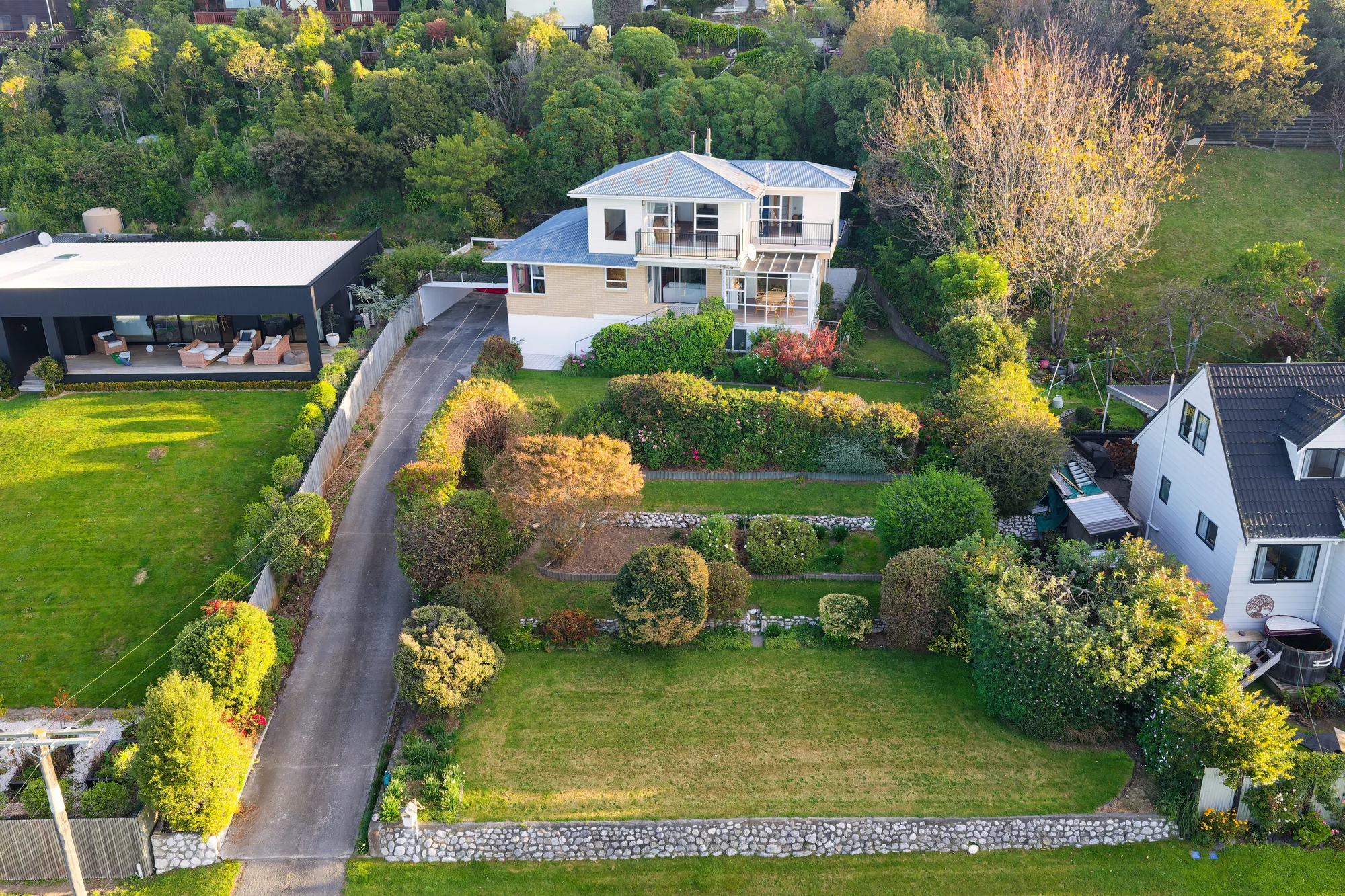 Kaikoura 4 Slaapkamer Renovation Opportunity with World-Class Views