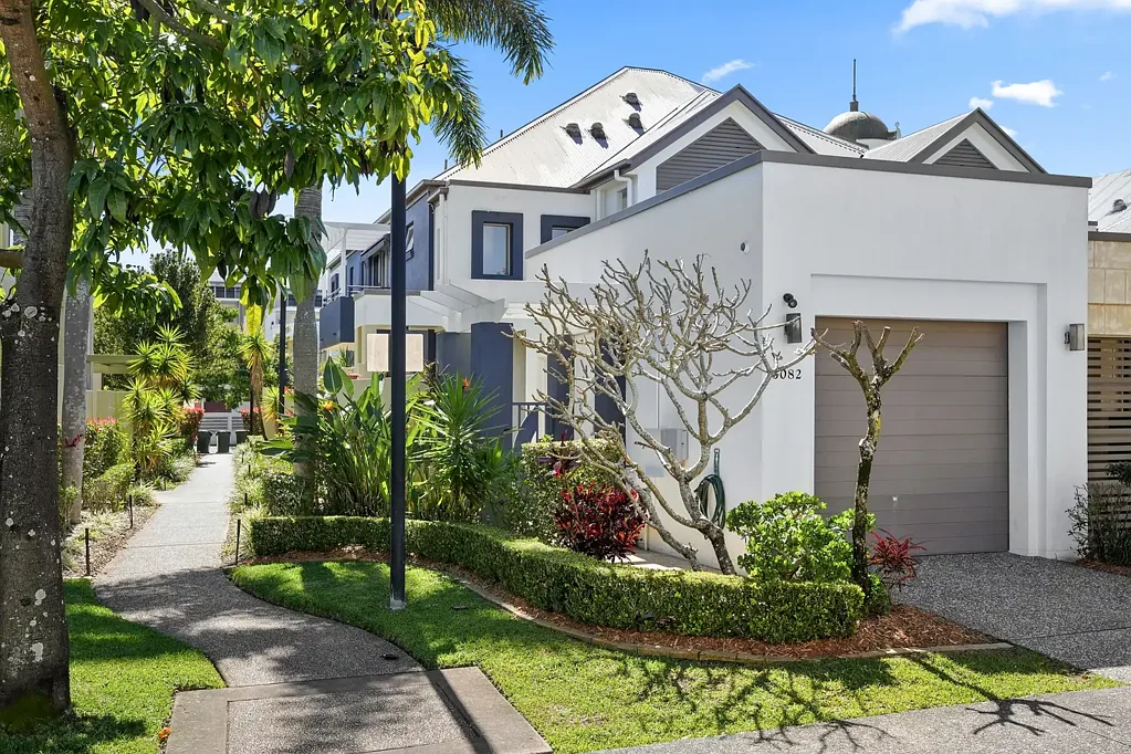 3082 Quay South Drive, Carrara, QLD 4211