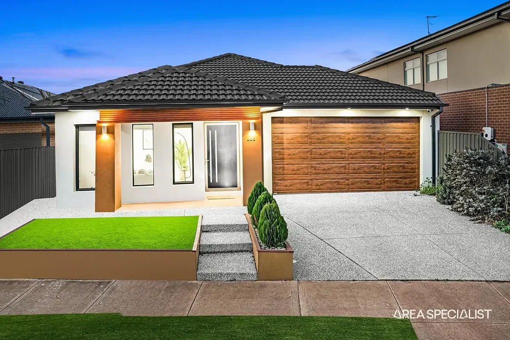 Tarneit 4 Bedroom The Brief : Family-Sized Comfort with Modern Flair and Outdoor Entertaining!!!