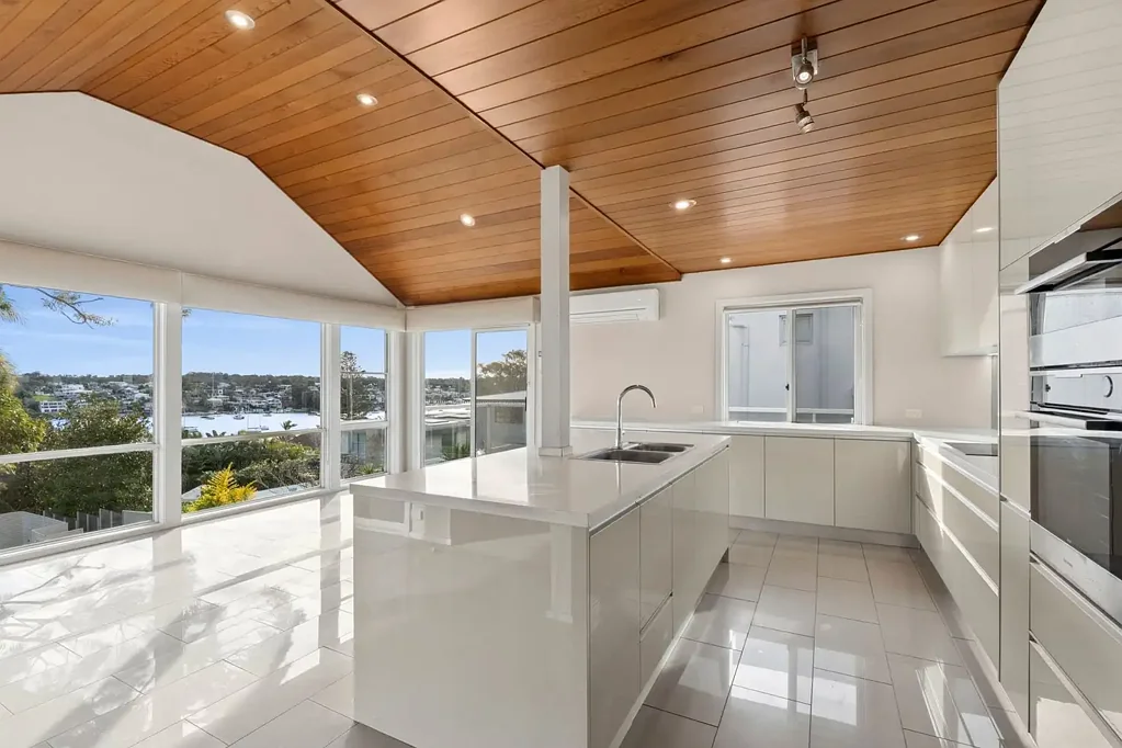 Bayside Beauty 
** 6 month lease to start **