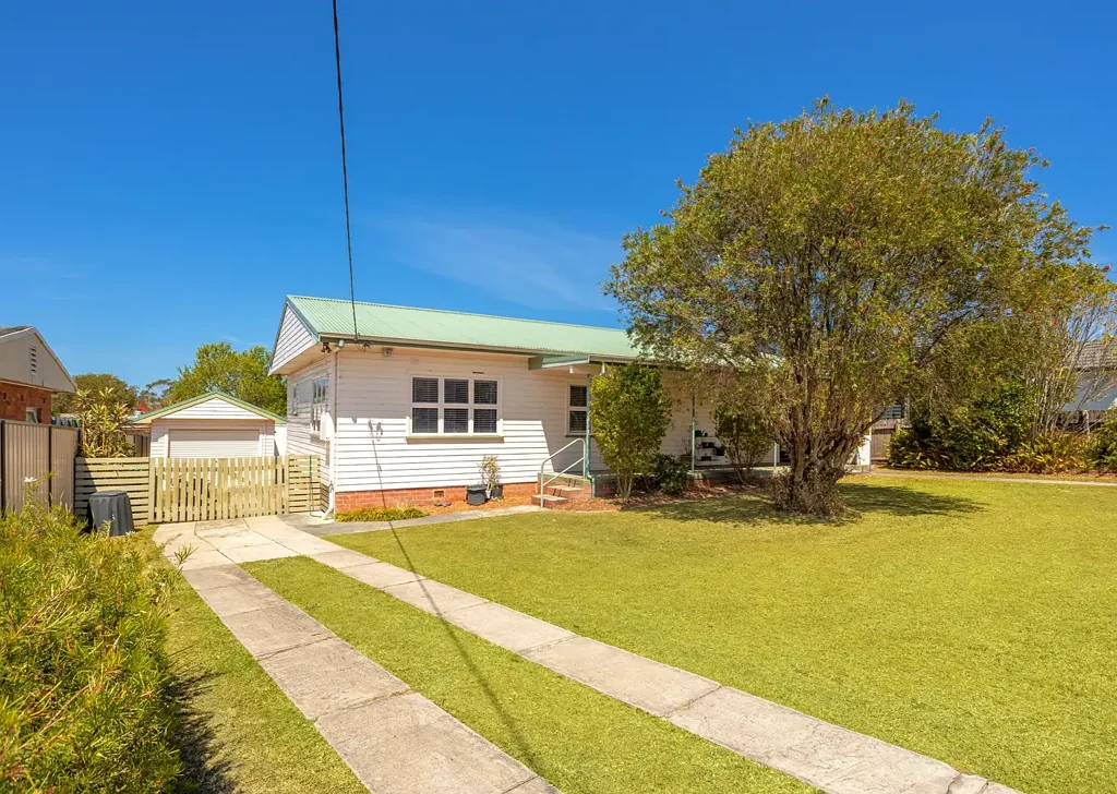 Two Bedroom Home in Taree West | Water & Internet Included
