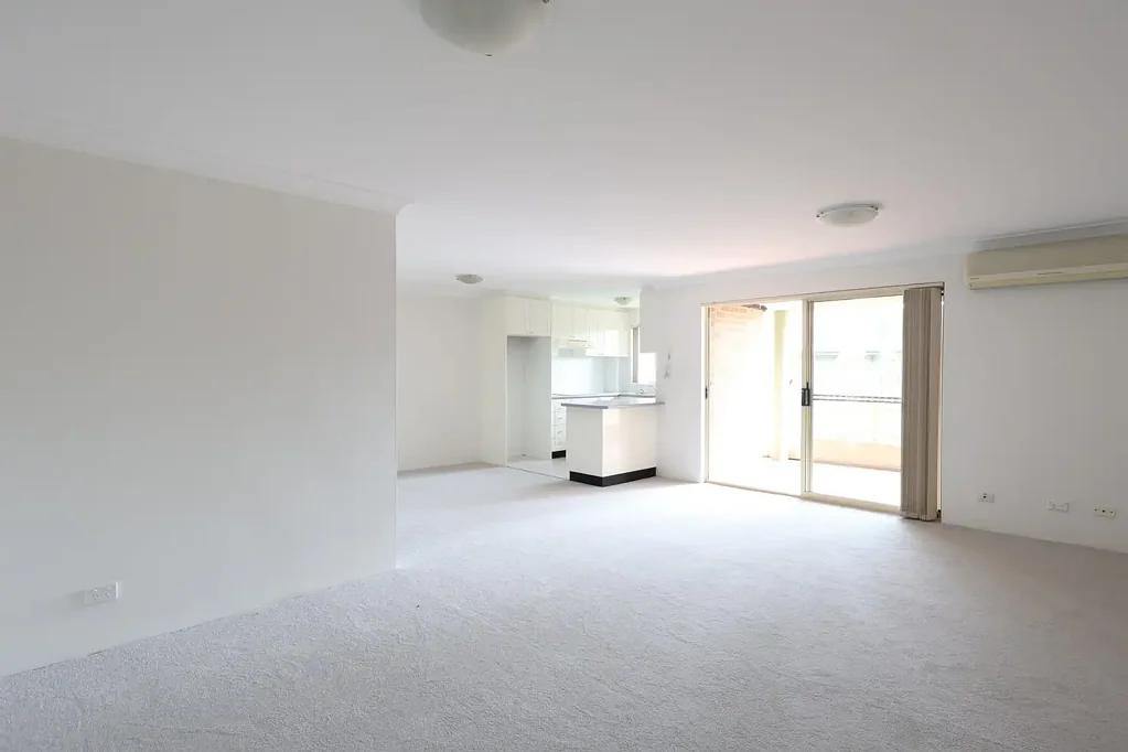 Sun-Filled & Spacious Apartment