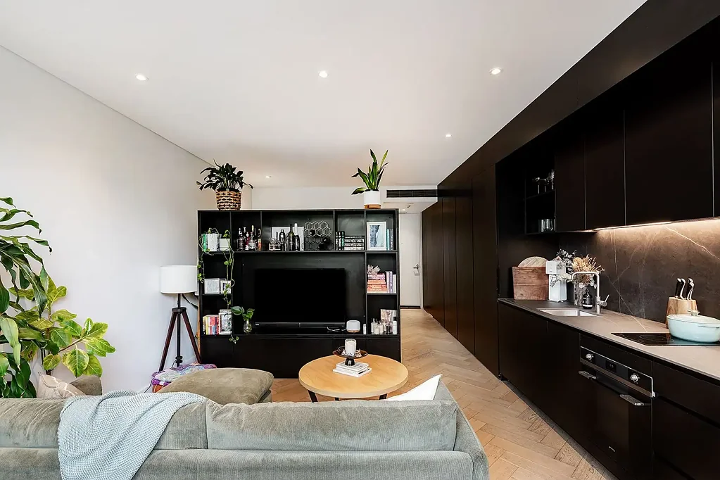 Potts Point 全新单间公寓 东向朝阳 露台阳台 Smeg厨房 高天花板 人字形地板 屋顶露台 宠物友好 便捷交通 Stunning 45 sqm E-Facing Studio In 'The Hensley' Complex