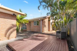 2/8 Calvary Court, Labrador