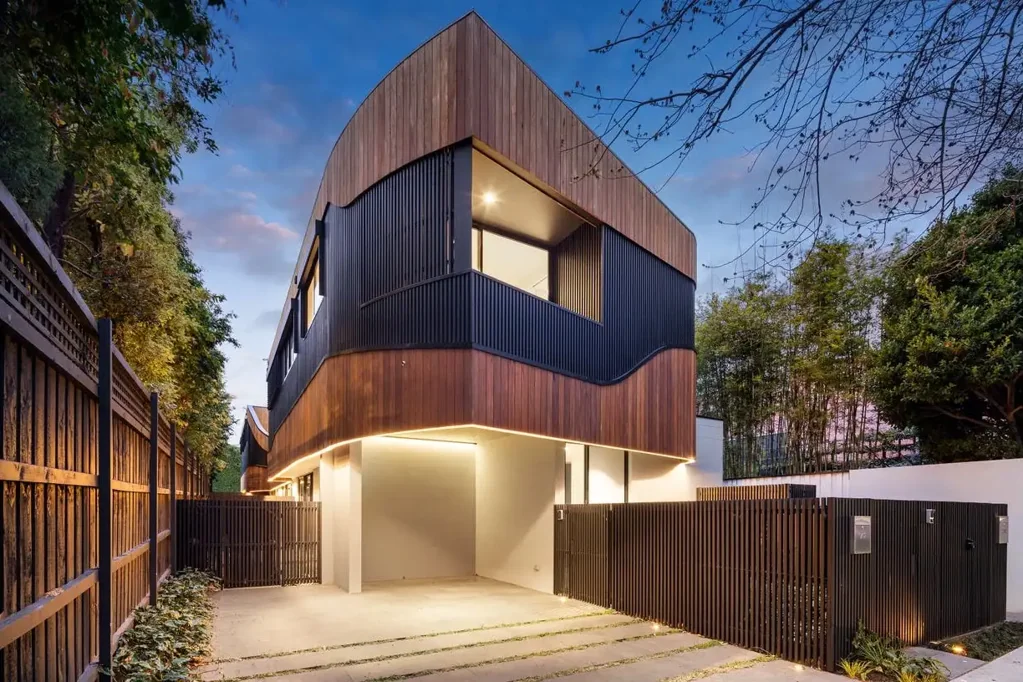Stylish Modern Three-Bedroom Townhouse With Rooftop