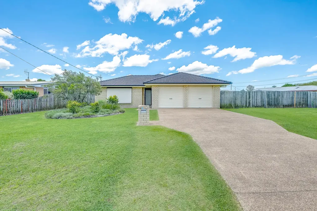 Bundaberg North 4chambre MODERN BRICK AND TILE ON A BIG BLOCK AND OUT OF FLOOD