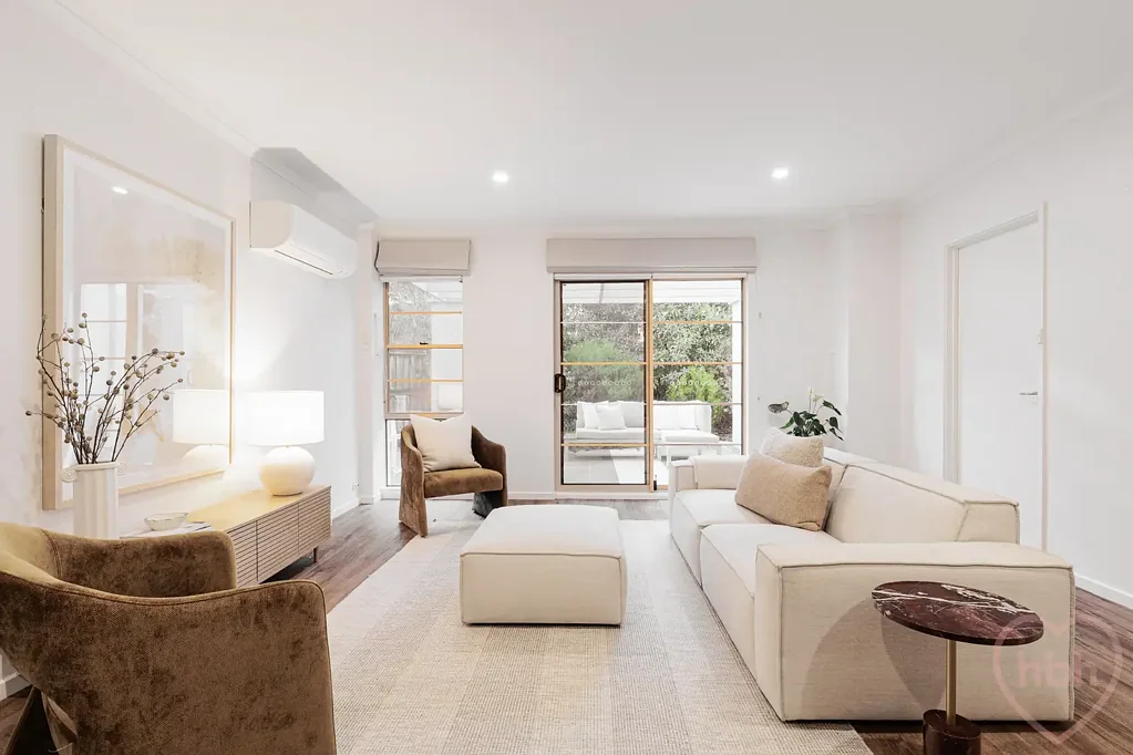 Turner 2ਬੈੱਡਰੂਮ Generous ground floor apartment with private courtyard