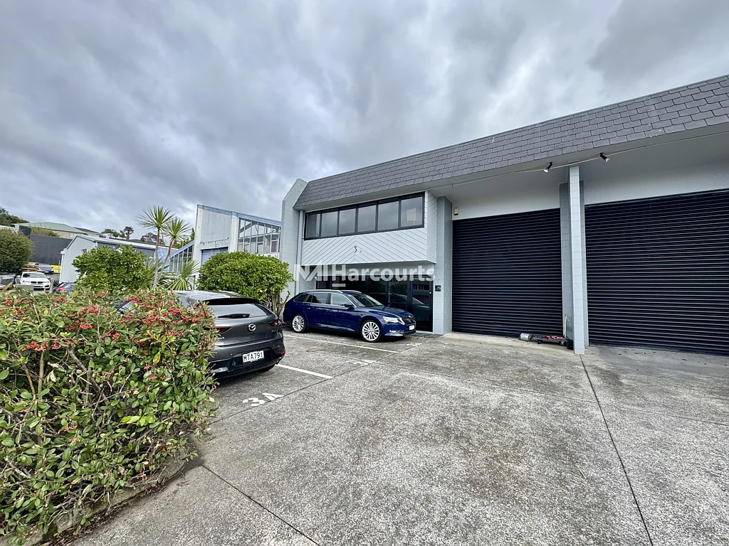 Wairau Valley Versatile Industrial: Dual Access & Yard