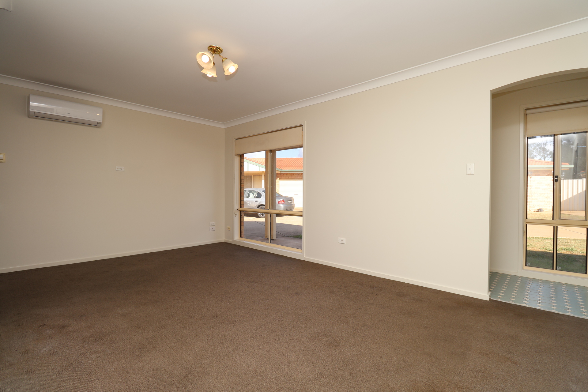 UNIT 2 26 BULOLO ST, ASHMONT NSW 2650, 0部屋, 0バスルーム, Unit