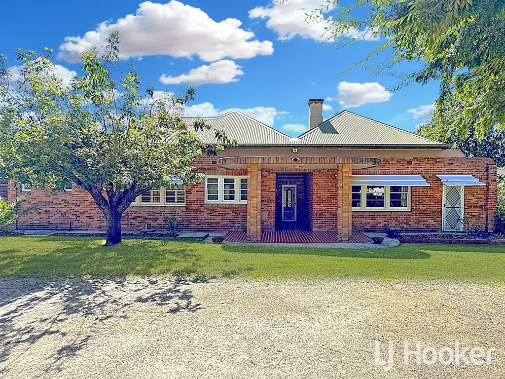 Inverell 4ห้องนอน Rare opportunity to purchase a Brae Street river property