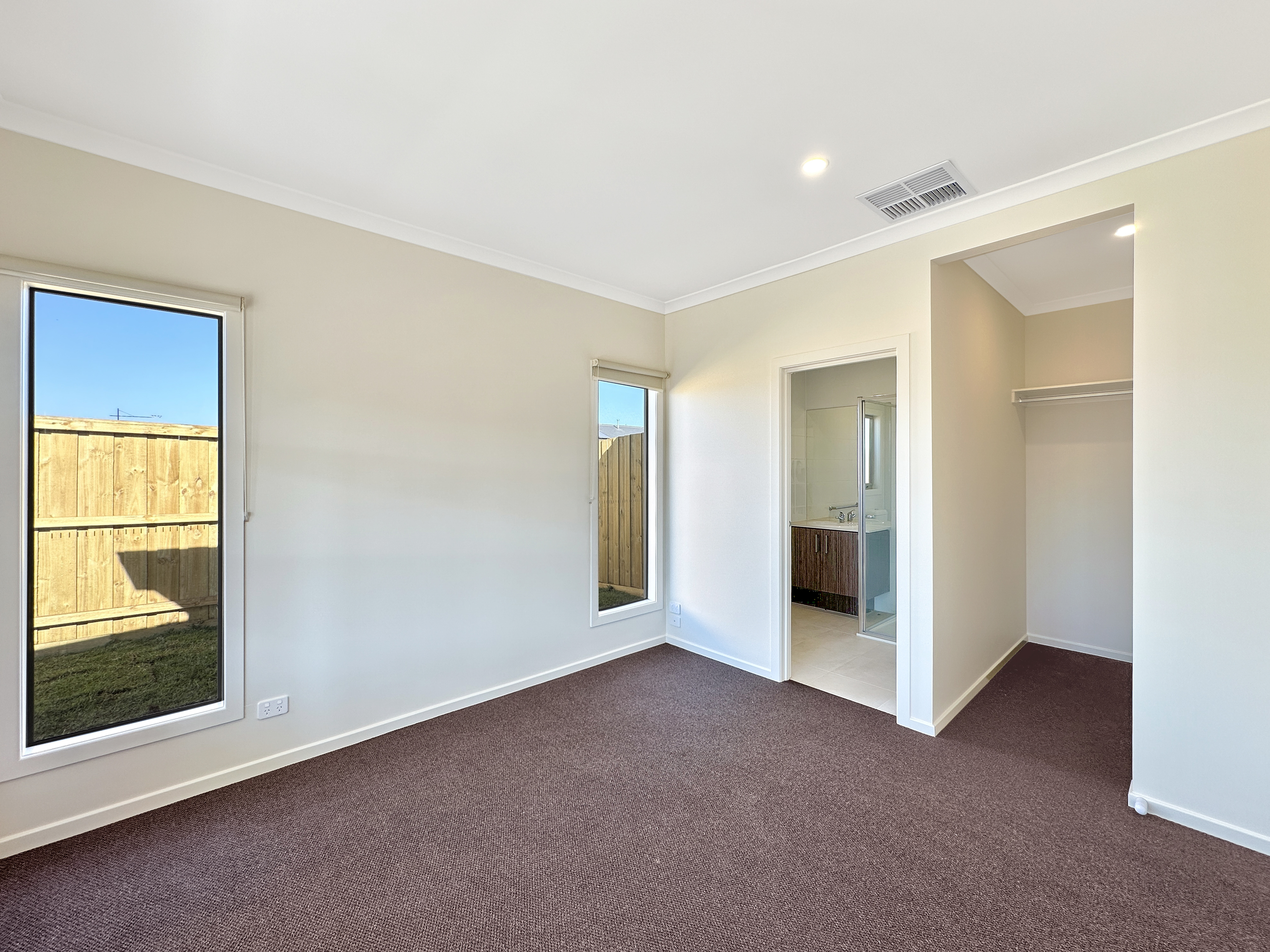 1 LAMPLOUGH WALK, EYNESBURY VIC 3338, 0 habitaciones, 0 baños, House