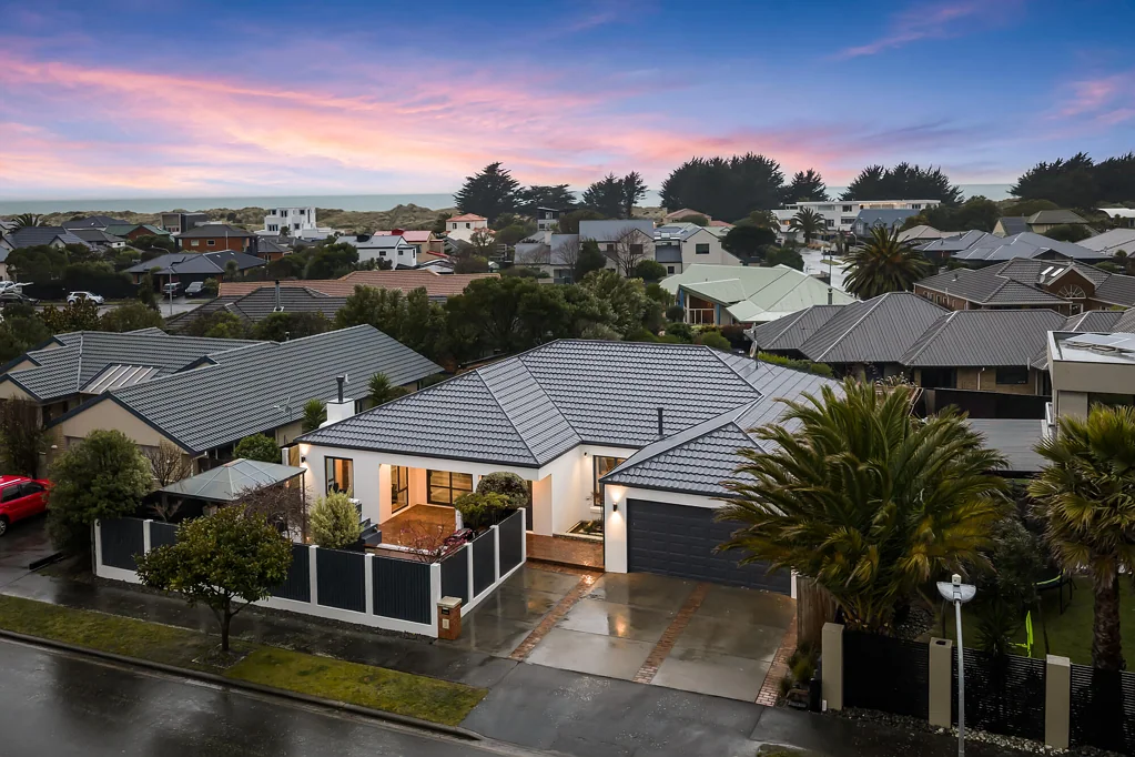 Waimairi Beach 4房  Coastal Sophistication, Exceptional Space