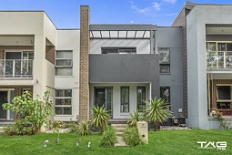 10 Theatre Walk, Bardia
