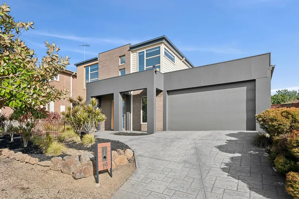 Highton 4બેડરૂમ Elevated Family Living in Prestigious Highton Hills