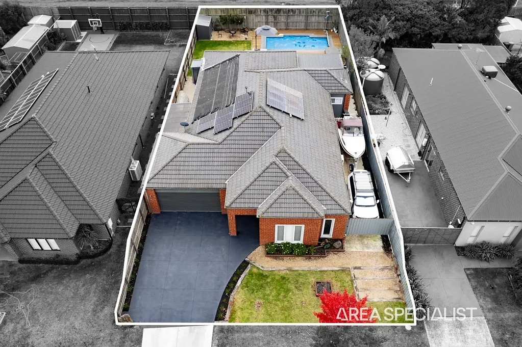 Pakenham 4Zimmer The Brief: Ultimate Family Entertainer in Heritage Springs Estate!