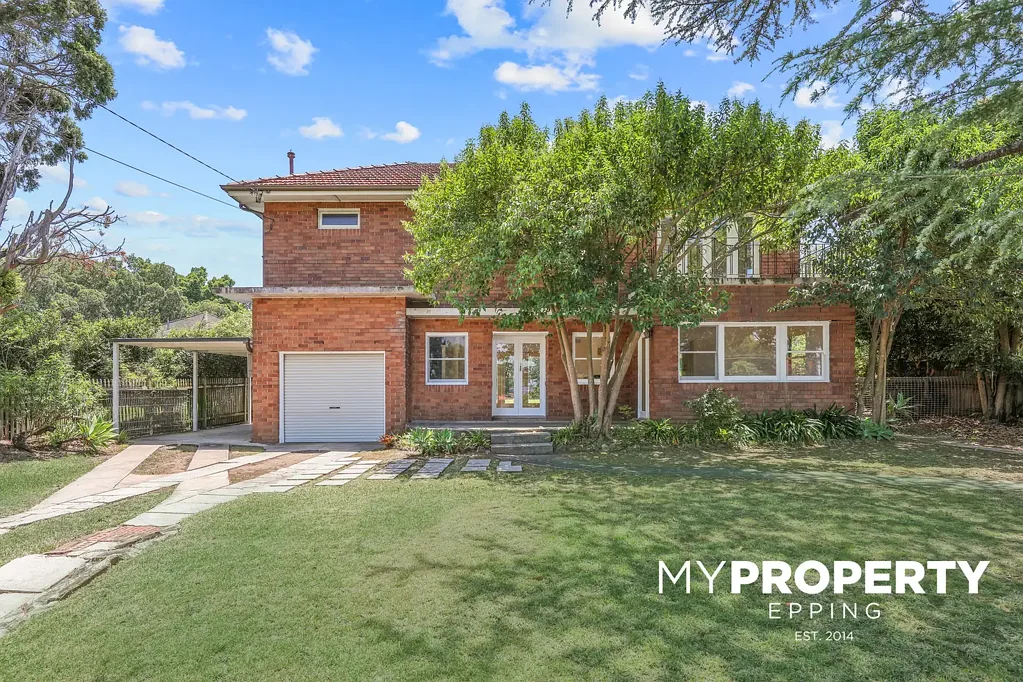 REFRESHED 4-BED FAMILY HOME IN HIGHLY CONVENIENT LOCALE