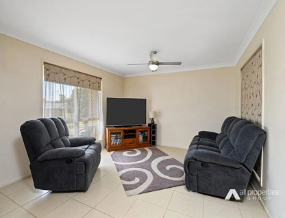 43 Cunningham Drive, Boronia Heights, Brisbane - Southern Region, 4 침실, 1 욕실, House
