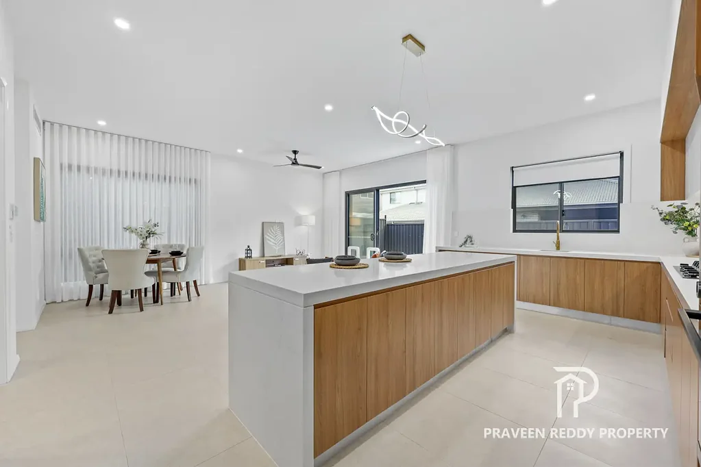 Marsden Park 5ห้องนอน BRAND NEW Luxury Built Mins Drive From Upcoming St Marys's METRO & Melonba HIGH School !!
