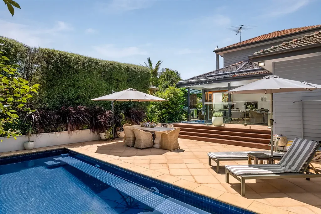 Sandringham 5غرفة نوم Enviable Family Scale with a Poolside Oasis