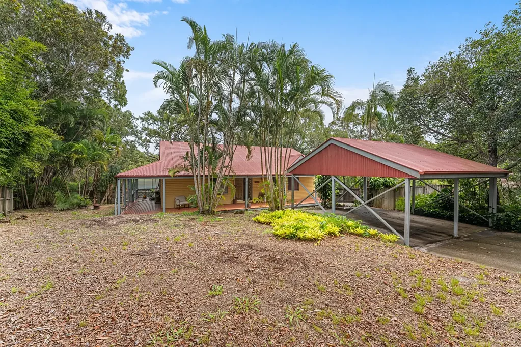 Sunrise Beach 3房  Rare 819sqm of Potential in Sunrise Beach