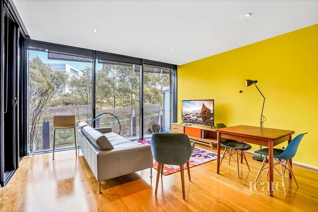 Furnished Apartment with Leafy Views