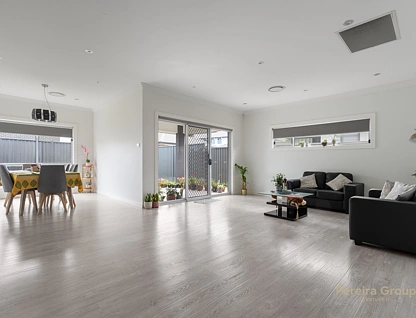40A - 40B Law Crescent, Oran Park, Macarthur Region, 6 chambres, 4 salles de bain, House