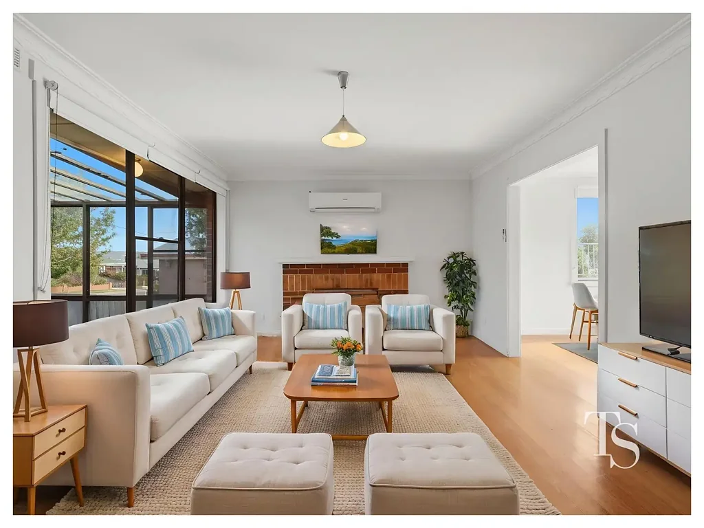 THIS SPACE: Comfort Meets Corn-venience on Cornwall!