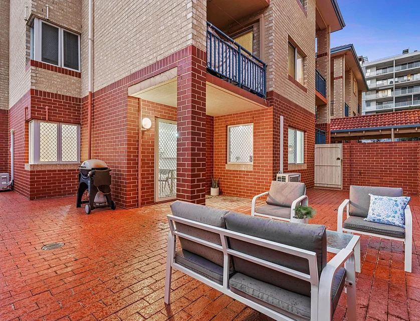 8/55 Wellington Street, East Perth, Perth CBD, 2 Kuwarto, 1 Banyo, Apartment
