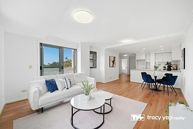 Chatswood 2Moenga Stylish Elevated Apartment with Spacious Living