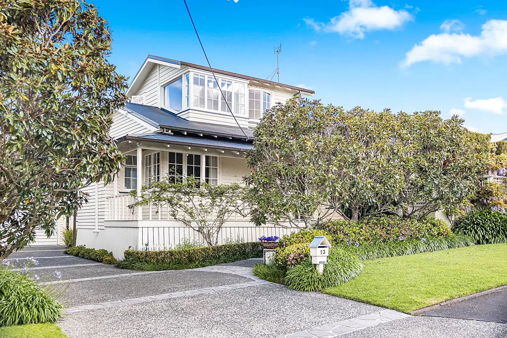 Takapuna 4房  Downsize to the Coast, Upgrade Your Lifestyle