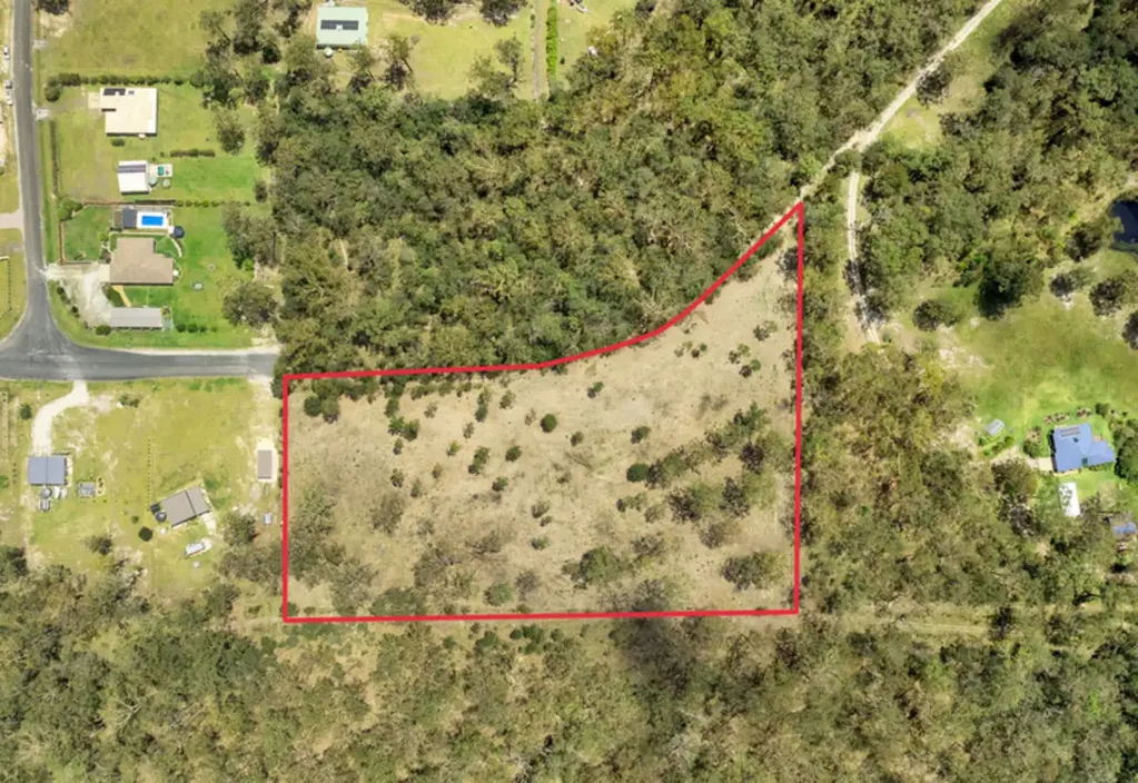 Gulmarrad Build your dream home on a rare, large lot in peaceful Gulmarrad.