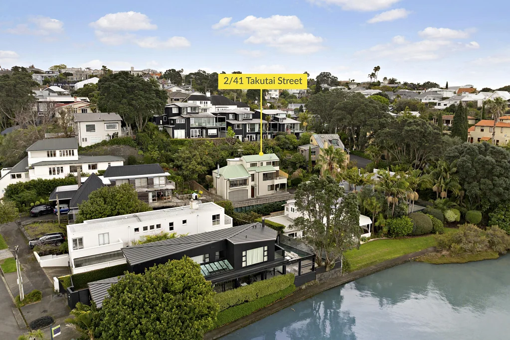 Parnell 3房 一步之遥Hobson Bay， 30年家族珍藏， 双文法校网， 改造蓝图由您定义！ Prime Parnell Position - Refresh, Renew, Reimagine
