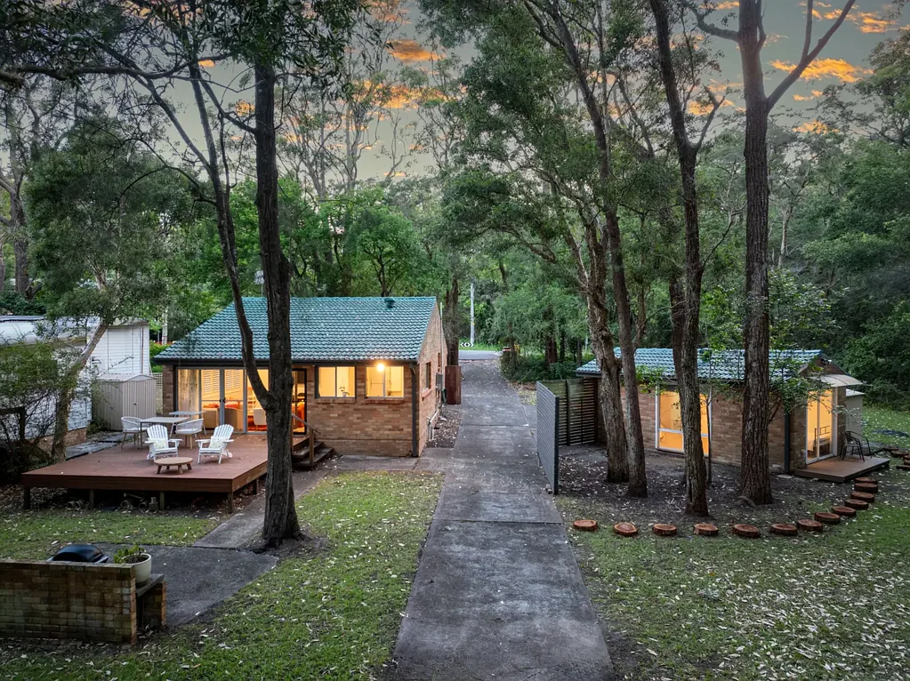 1 Lakeside Drive, Macmasters Beach, NSW 2251