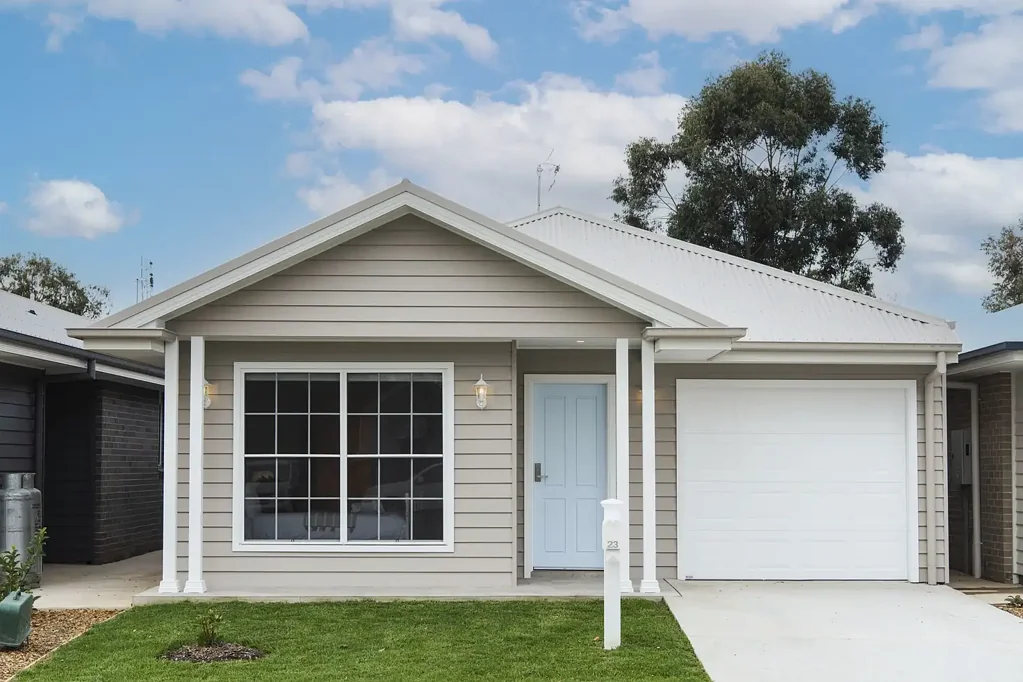 Fully Furnished, Modern Comfort in a Central Location