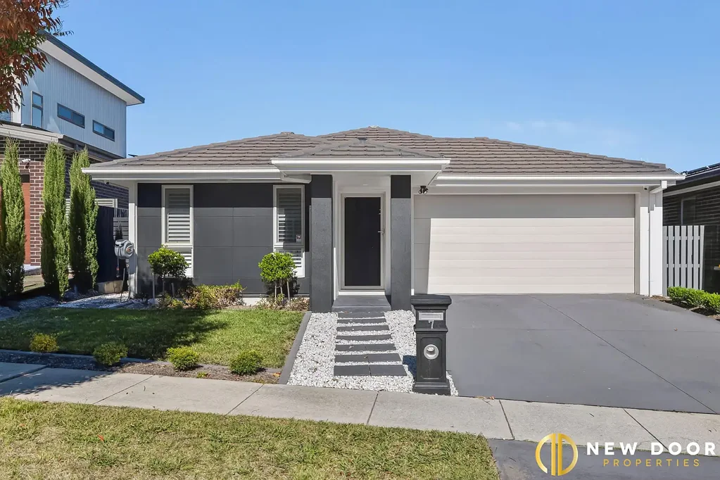 Relaxed Parkside Living with Space, Style & Convenience