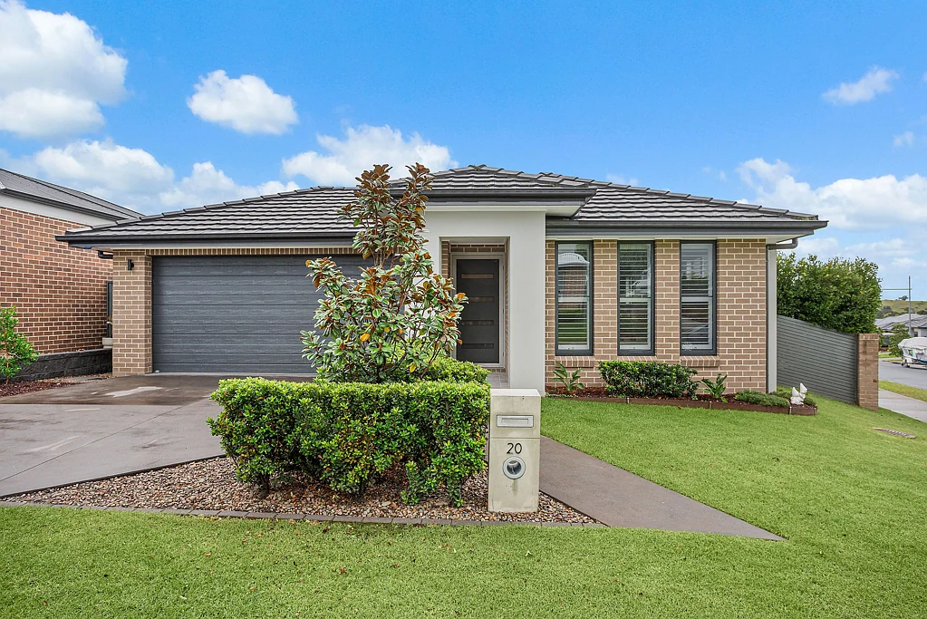 20 Wildflower Crescent, Calderwood, NSW 2527