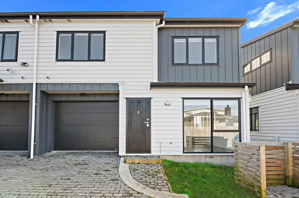 Rosehill 4Kwarto Sure To Sell Quickly at $749,000