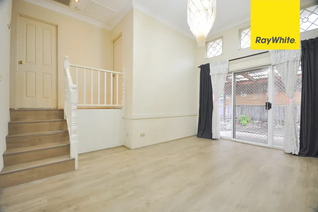 TWO BEDROOM TOWNHOUSE IN AN EXCELLENT LOCATION