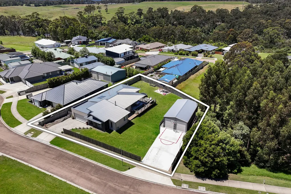Lake Bunga 4部屋 Lake Bunga Living: Stylish Family Home with Exceptional Amenities