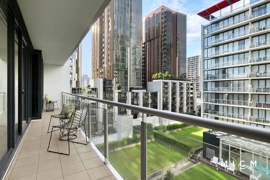 South Melbourne 2Moenga South Melbourne Peaceful Precinct, Luxury and Lifestyle