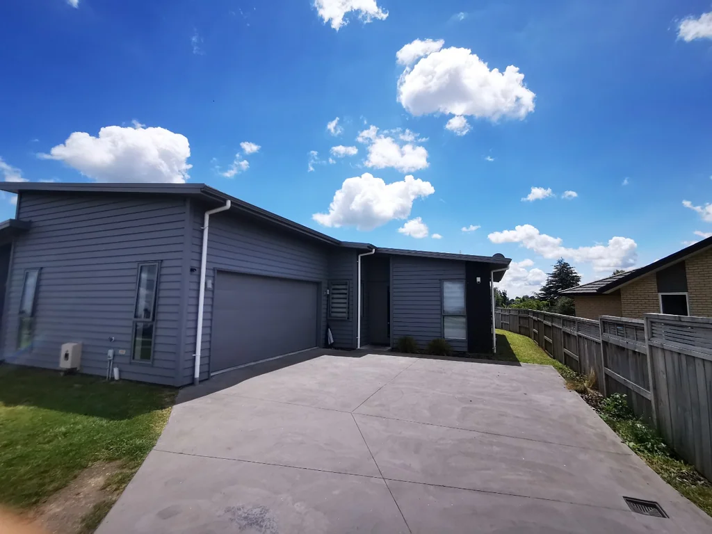 Modern 4-Bedroom, 2-Bathroom Home
